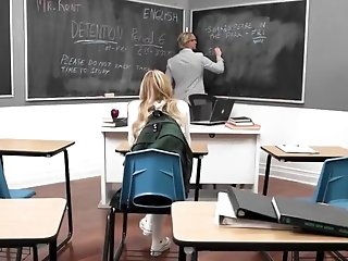 Student Fucky-fucky After School Day - Khloe Kapri